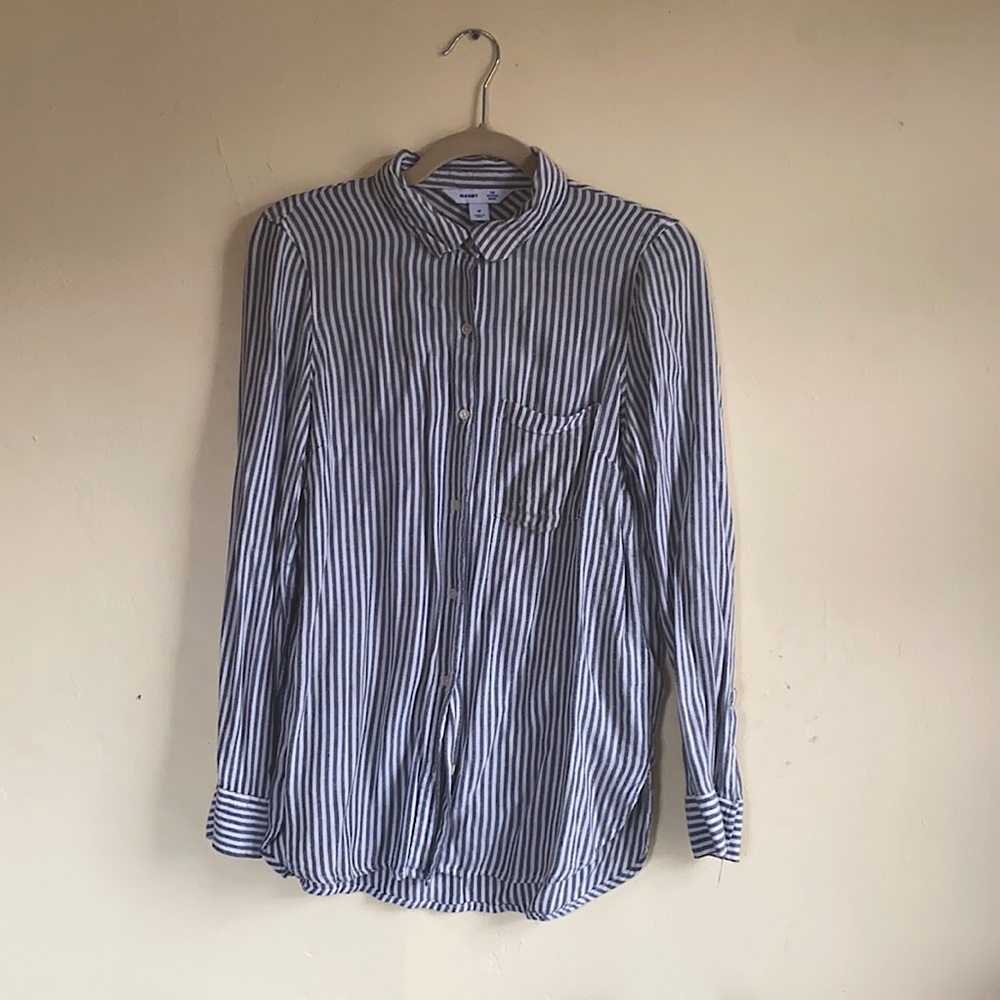 Grey and white stripped button up
